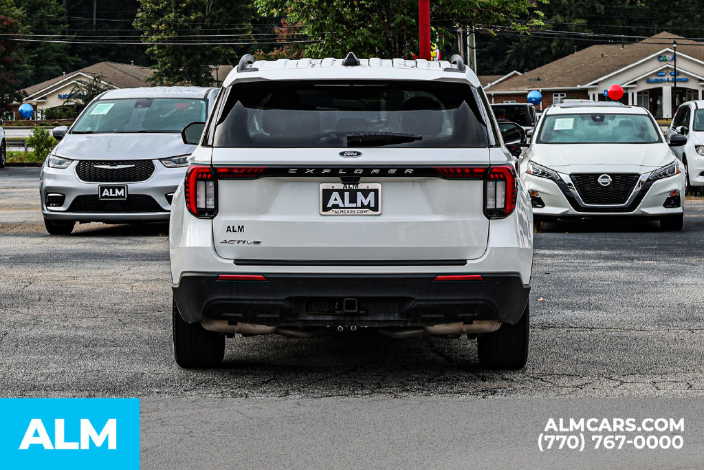 Used 2025 Ford Explorer Active RWD image 11