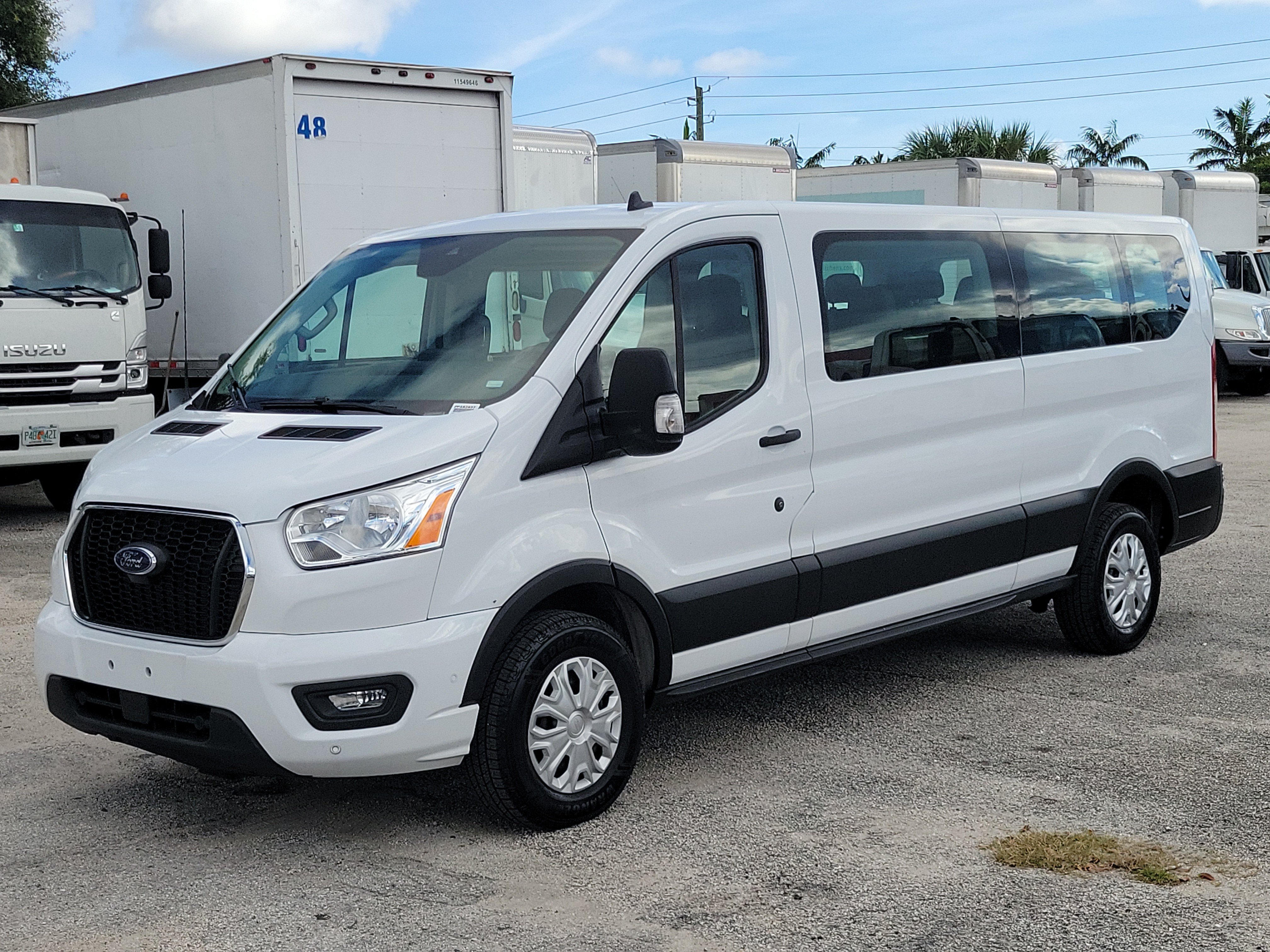 Used 2022 Ford Transit 350 XLT RWD image 7