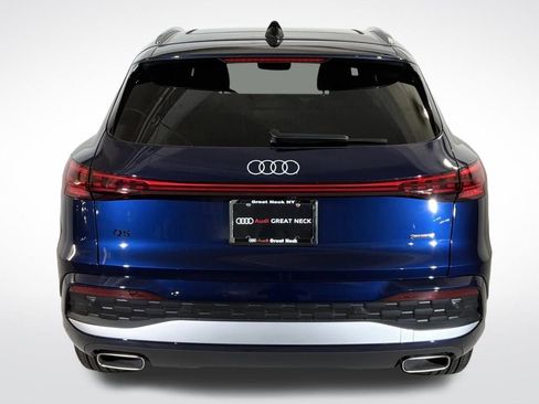 Used 2025 Audi Q5 2.0T Premium w/ Convenience Package image 22