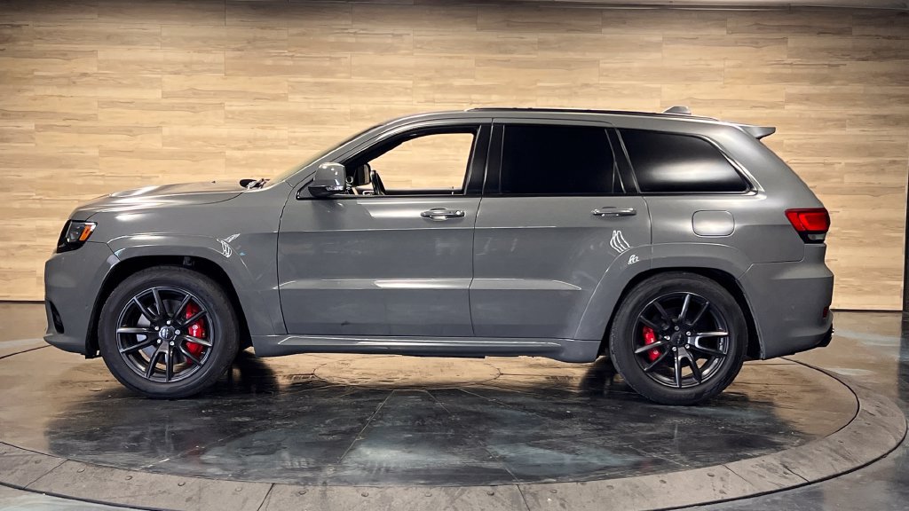Used 2020 Jeep Grand Cherokee SRT AWD/4WD image 23