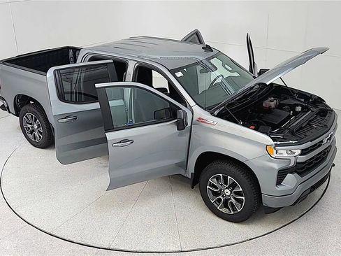 Used 2023 Chevrolet Silverado 1500 RST w/ Z71 Off-Road Package image 48