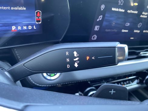 Used 2026 Chevrolet Equinox LT image 23