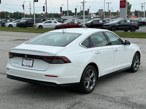 Used 2023 Honda Accord EX image 8