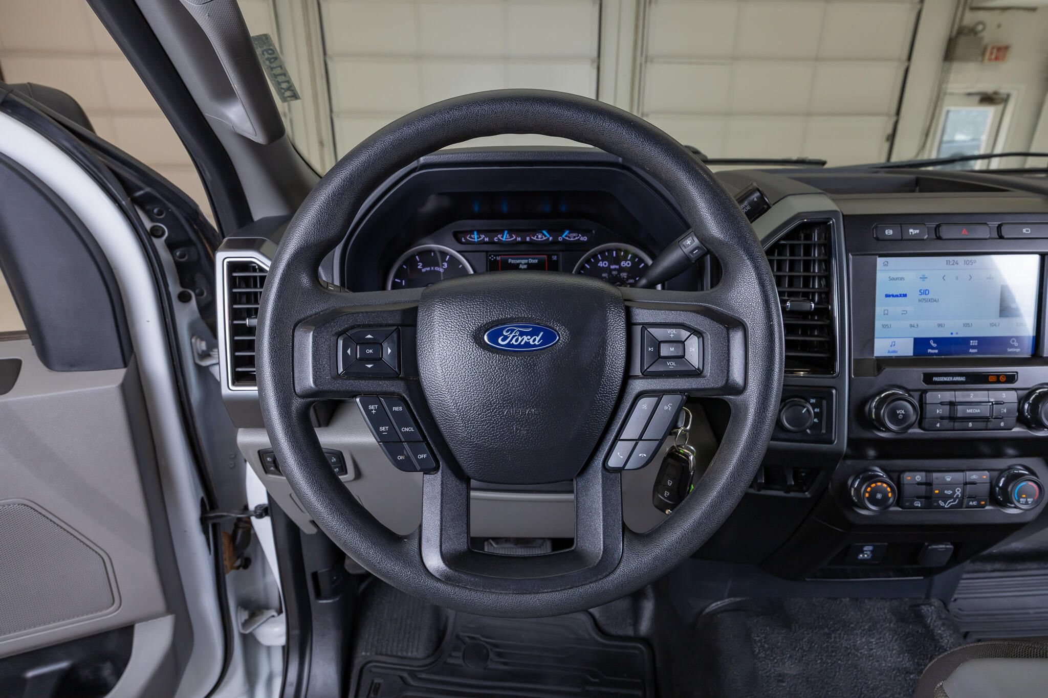 Used 2022 Ford F350 XLT w/ XLT Value Package AWD/4WD image 16