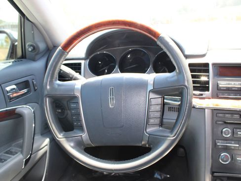 Used 2010 Lincoln MKZ FWD image 12