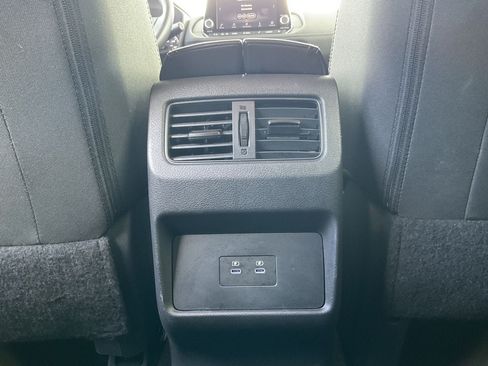 Used 2025 Nissan Rogue SV FWD image 11