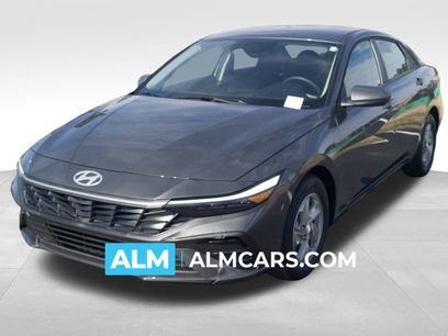 Certified 2025 Hyundai Elantra SE