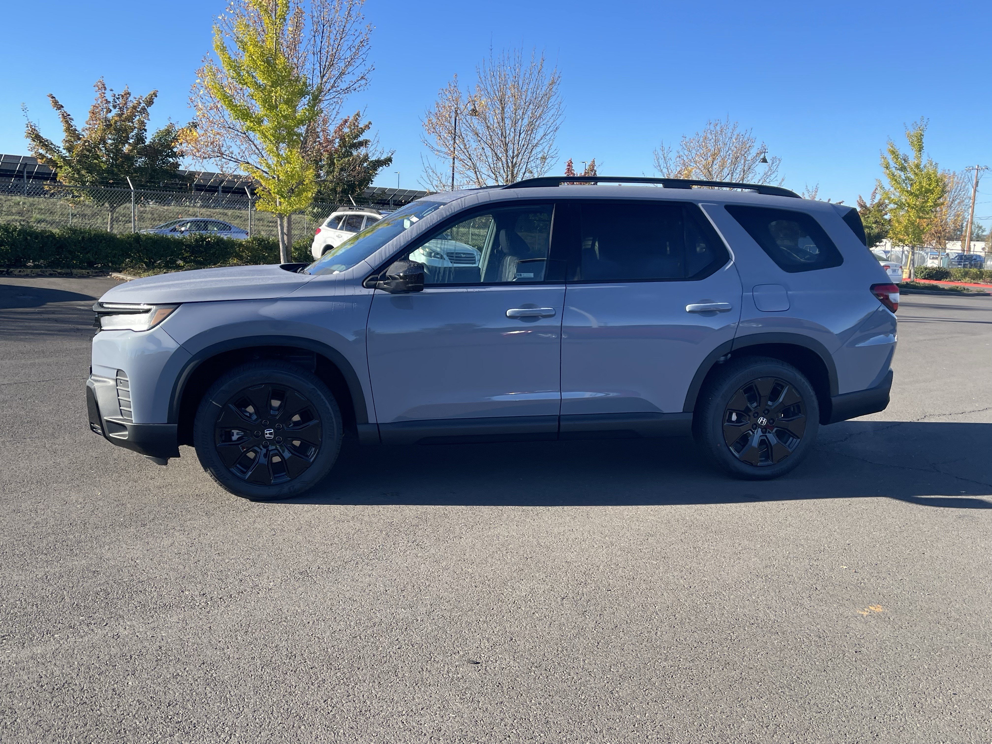 New 2026 Honda Pilot Black Edition image 2