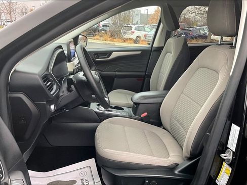 Used 2022 Ford Escape SE w/ SE Sport Appearance Package image 26