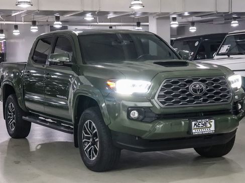 Used 2022 Toyota Tacoma TRD Sport RWD image 5