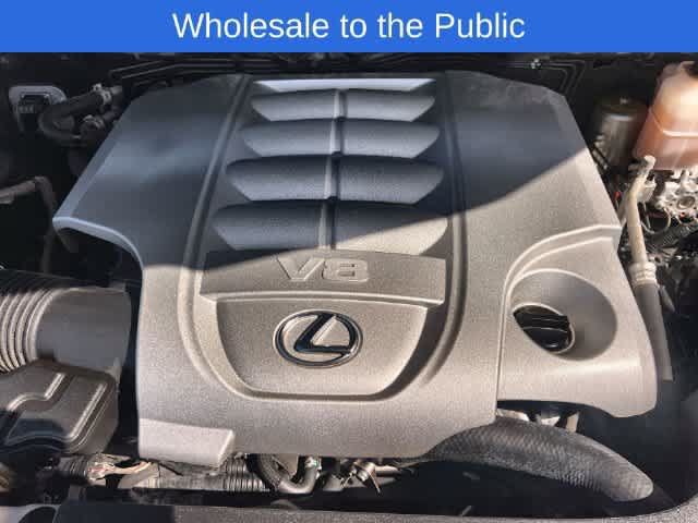 Used 2017 Lexus LX 570 4WD w/ Luxury Package image 10