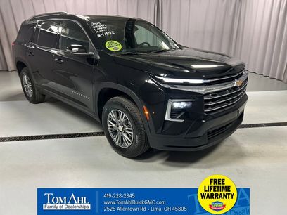 Used 2025 Chevrolet Traverse LT w/ Driver Confidence Package
