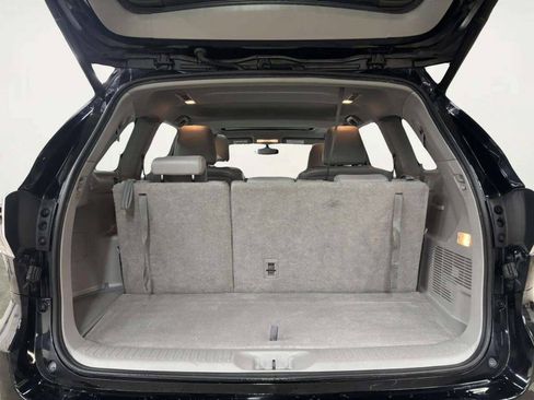 Used 2014 Toyota Highlander XLE AWD/4WD image 16