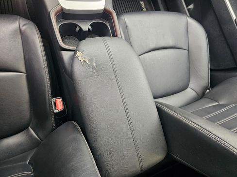 Used 2019 Toyota RAV4 Limited AWD/4WD image 28