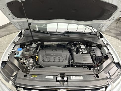 Used 2019 Volkswagen Tiguan SEL Premium R-Line FWD image 26