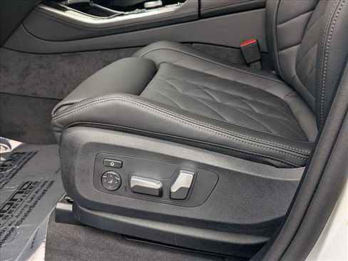 New 2026 BMW X5 xDrive50e image 4