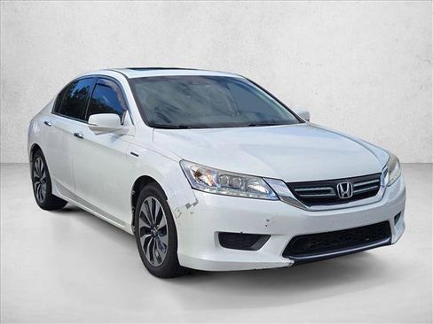 Used 2015 Honda Accord Touring image 3