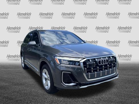 Certified 2025 Audi Q7 2.0T Premium w/ Convenience Package AWD/4WD image 2