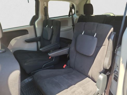 Used 2017 Dodge Grand Caravan SE w/ Power Window Group FWD image 17