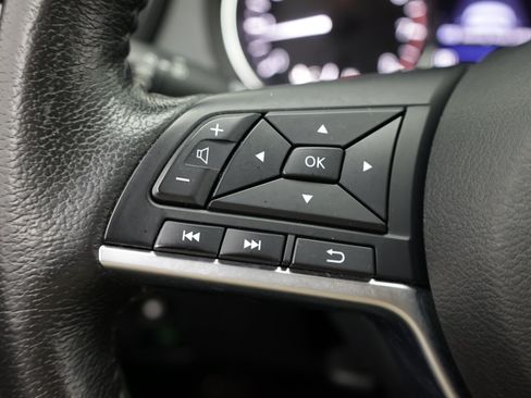 Used 2020 Nissan Rogue SL FWD image 29