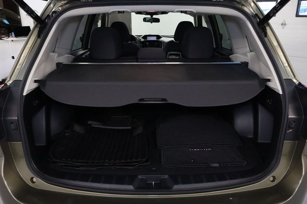 Used 2023 Subaru Forester Premium AWD/4WD image 17