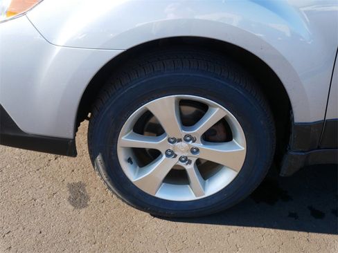 Used 2014 Subaru Outback 2.5i Limited image 8