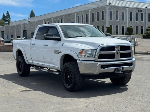 Used 2015 RAM 2500 SLT AWD/4WD image 4