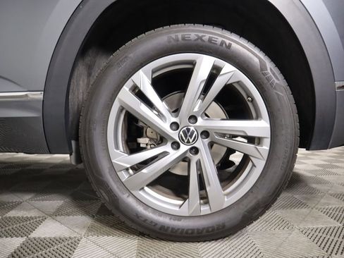 Used 2024 Volkswagen Atlas Cross Sport SEL R-Line image 31