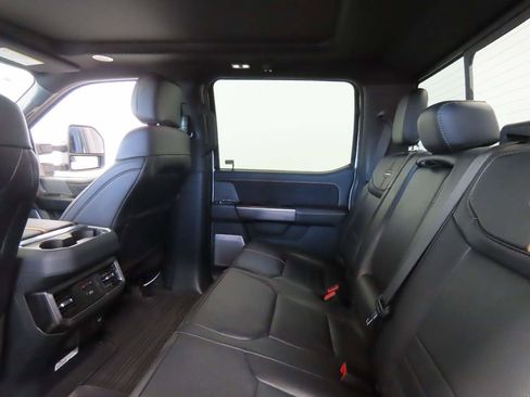 Used 2024 Ford F350 Platinum w/ FX4 Off-Road Package AWD/4WD image 20