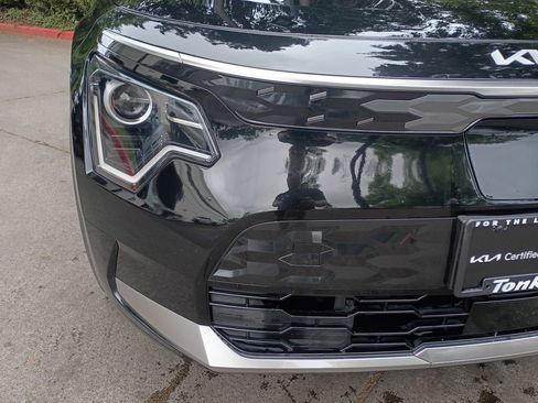 Used 2024 Kia Niro Wind w/ Wind Preserve Package FWD image 11