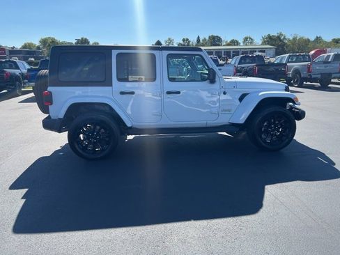 Used 2023 Jeep Wrangler Unlimited Sahara w/ Cold Weather Group image 7