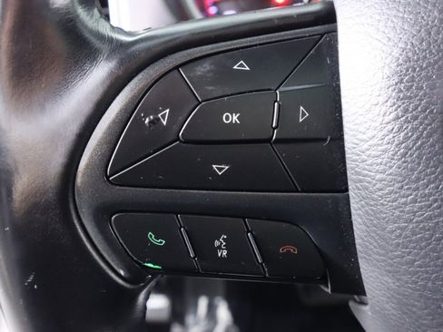 Used 2019 Dodge Charger SXT image 12