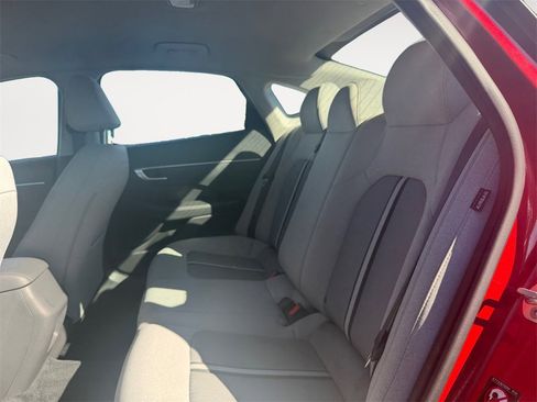 Used 2022 Hyundai Sonata SE image 13