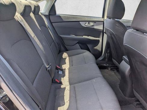 Used 2021 Kia Forte LXS FWD image 16