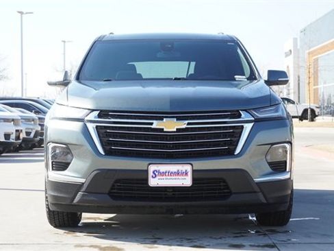 Used 2022 Chevrolet Traverse LT w/ LPO, Cargo Package image 2