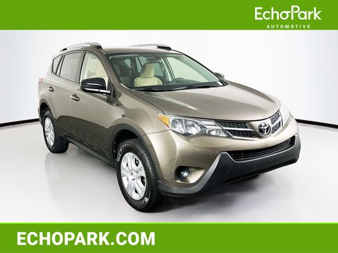 Used 2013 Toyota RAV4 LE FWD image 1