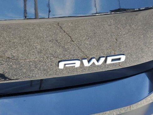 Used 2024 GMC Terrain SLE AWD/4WD image 6