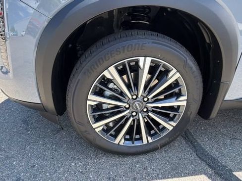 New 2026 Nissan Pathfinder Platinum AWD/4WD image 10