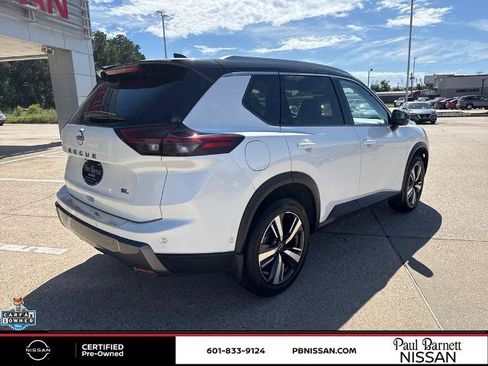 Certified 2024 Nissan Rogue SL w/ SL Premium Package FWD image 7