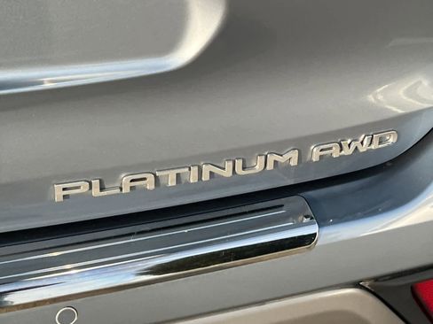 Used 2022 Toyota Highlander Platinum image 29