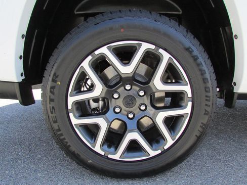 Used 2025 RAM 1500 Laramie AWD/4WD image 14
