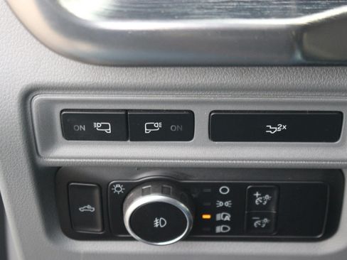 Used 2023 Ford F150 Lariat AWD/4WD image 31