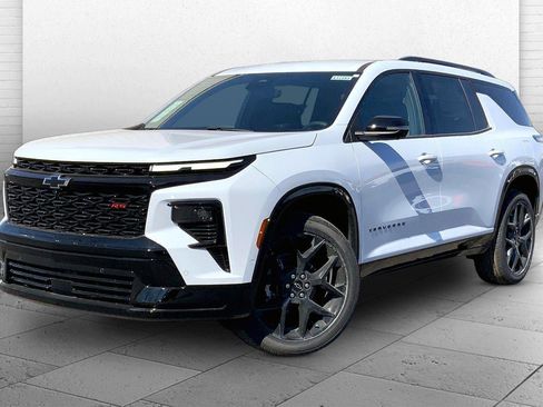 New 2026 Chevrolet Traverse RS image 2