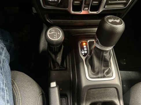 Used 2024 Jeep Wrangler Unlimited Sport AWD/4WD image 22