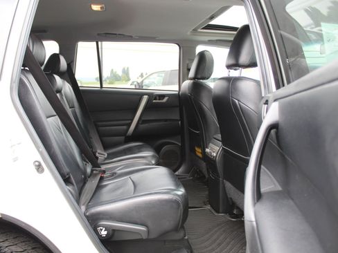Used 2013 Toyota Highlander SE AWD/4WD image 20
