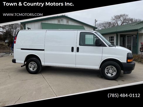 Used 2022 Chevrolet Express 2500 w/ Driver Convenience Package image 1