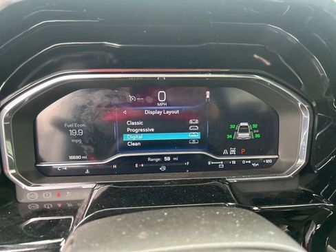 Used 2025 Chevrolet Silverado 1500 LTZ w/ LTZ Premium Package image 21