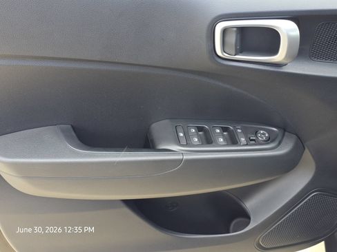 Certified 2026 Hyundai Venue SE FWD image 16