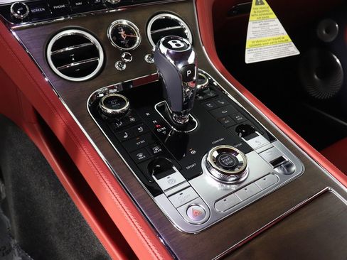 Used 2024 Bentley Continental GT V8 image 8