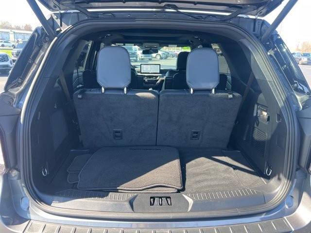 Used 2025 Ford Explorer ST AWD/4WD image 11